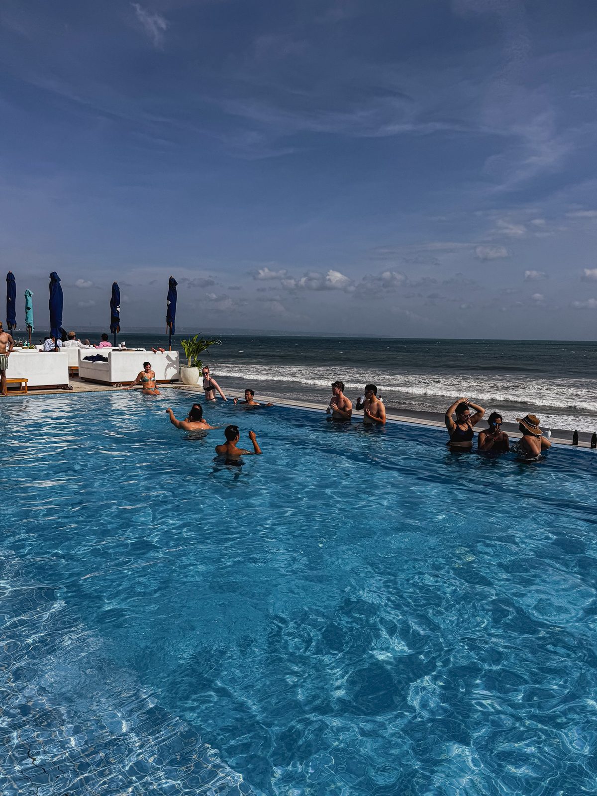 FINNS Beach Club｜JOURNAL