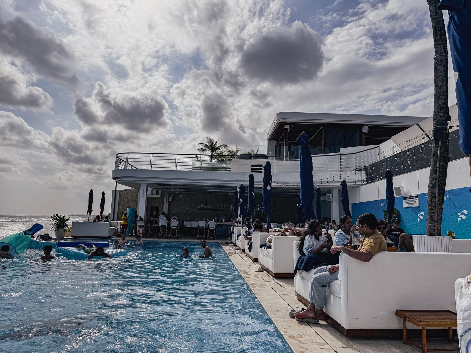 FINNS Beach Club｜JOURNAL