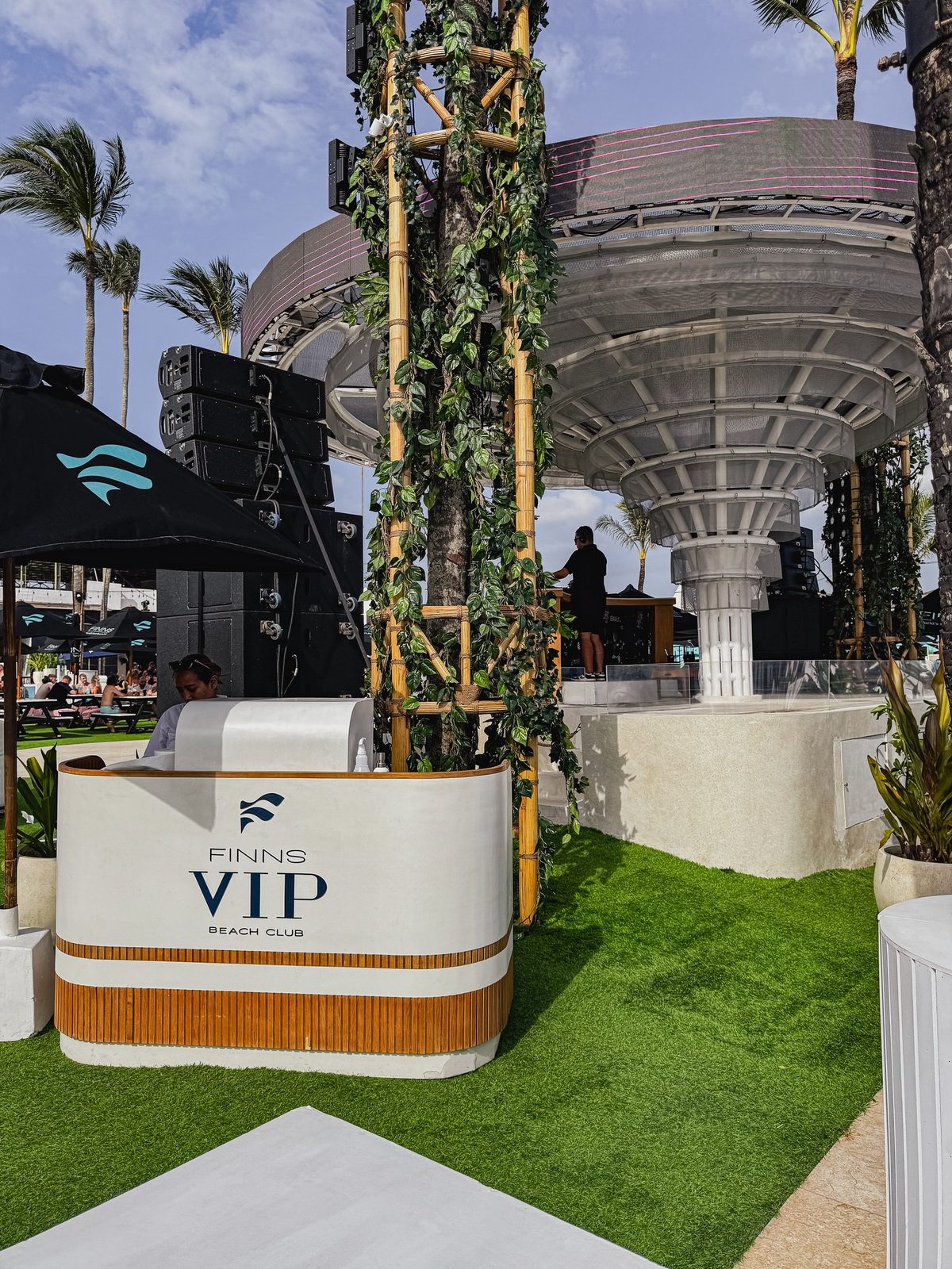 FINNS Beach Club｜JOURNAL
